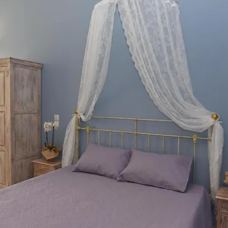 Oisyra Boutique Ermoupoli